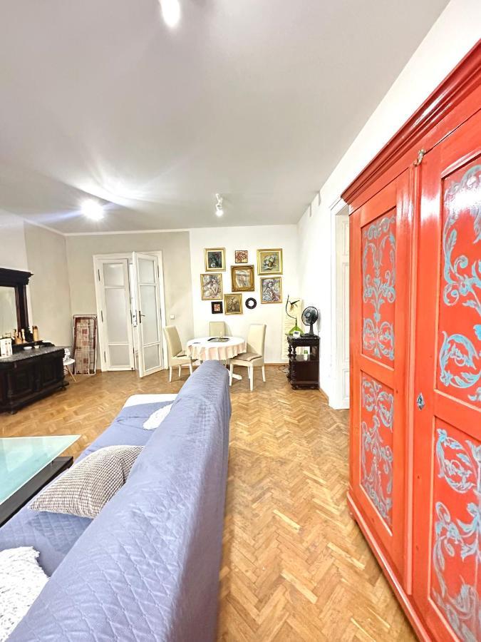 Charming Apartament City Center Timisoara Ngoại thất bức ảnh